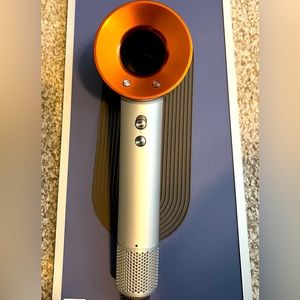 Dyson Supersonic Hair Dryer, LIKE NEW!